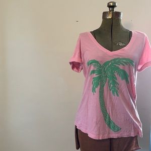 Lilly Pulitzer t-shirt